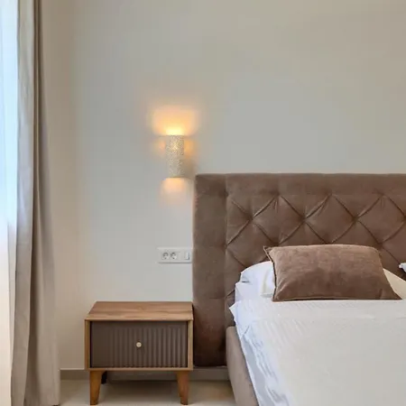 Leon For 8 People With Private Pool & Pet Friendly Near Novigrad * Brtonigla