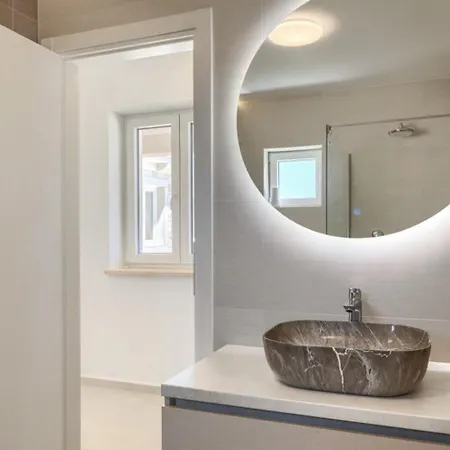 Villa Leon For 8 People With Private Pool & Pet Friendly Near Novigrad Brtonigla