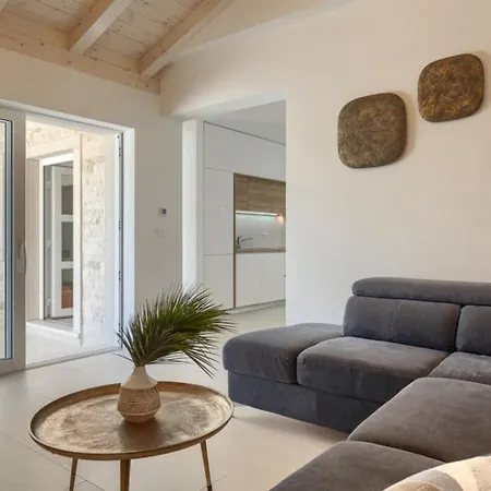 Leon For 8 People With Private Pool & Pet Friendly Near Novigrad Villa Brtonigla