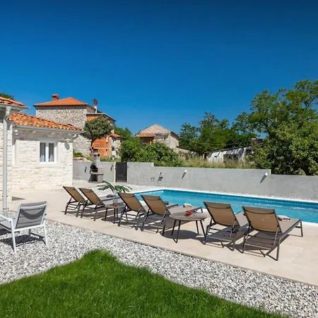 Leon For 8 People With Private Pool & Pet Friendly Near Novigrad Βίλα