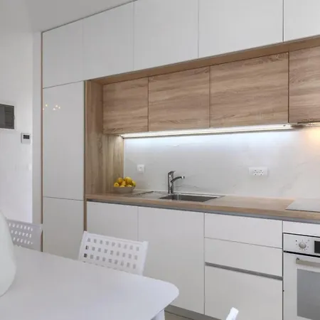 Leon For 8 People With Private Pool & Pet Friendly Near Novigrad Βίλα *